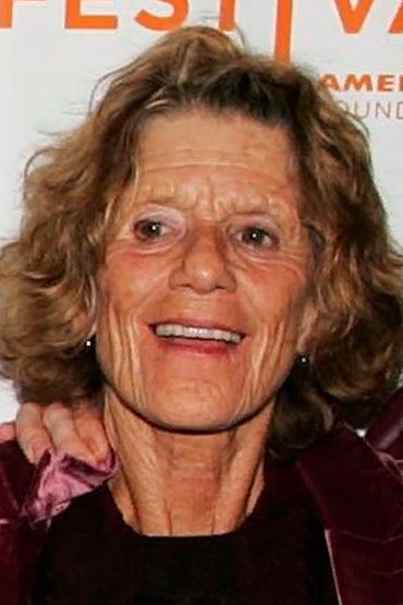 Джеки Барроуз