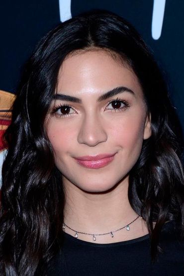 Натали Линес