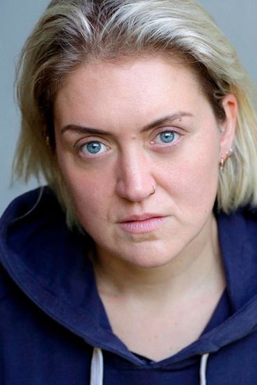 Дженнифер Ариес