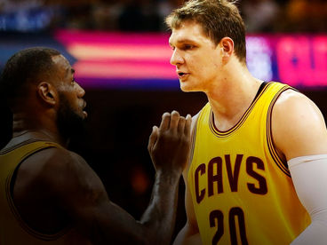 Баскетболист Тимофей Мозгов Баскетболист Тимофей Мозгов