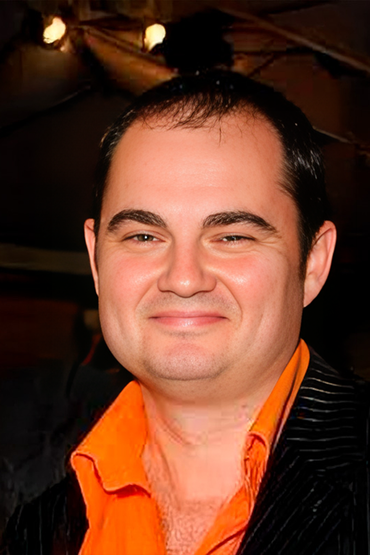 Дилан Робертс