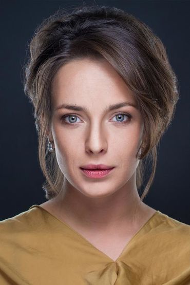 Анна Попова