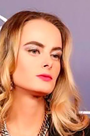 Анна Рокс