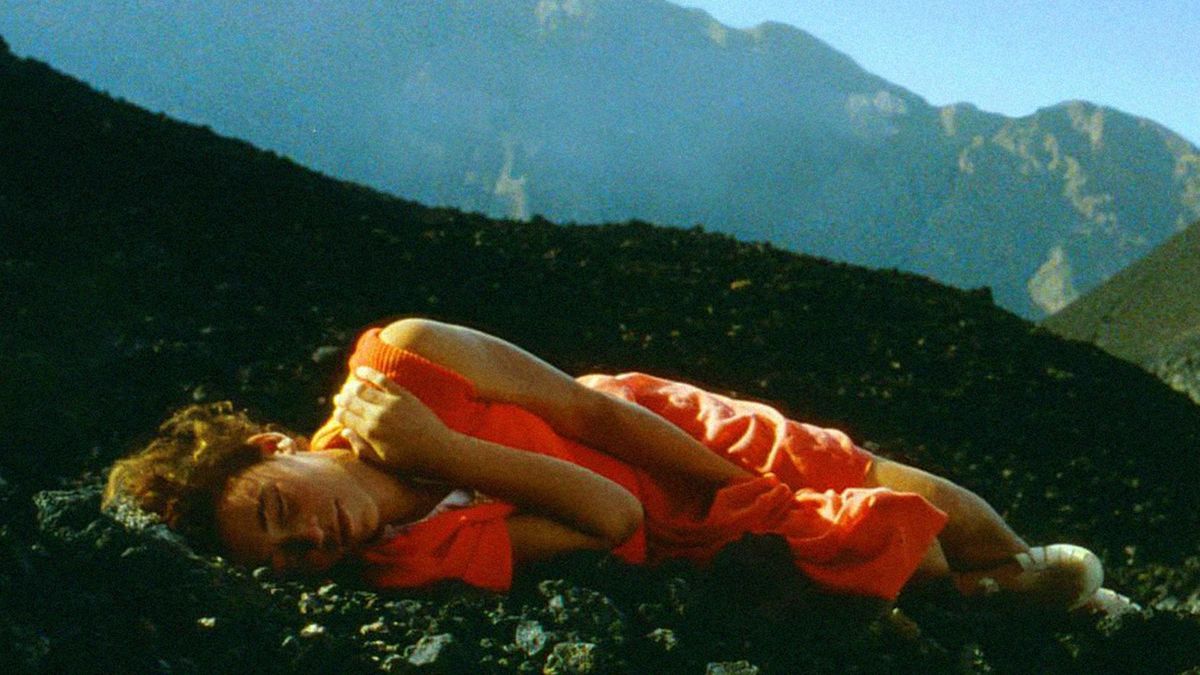 Дом из лавы