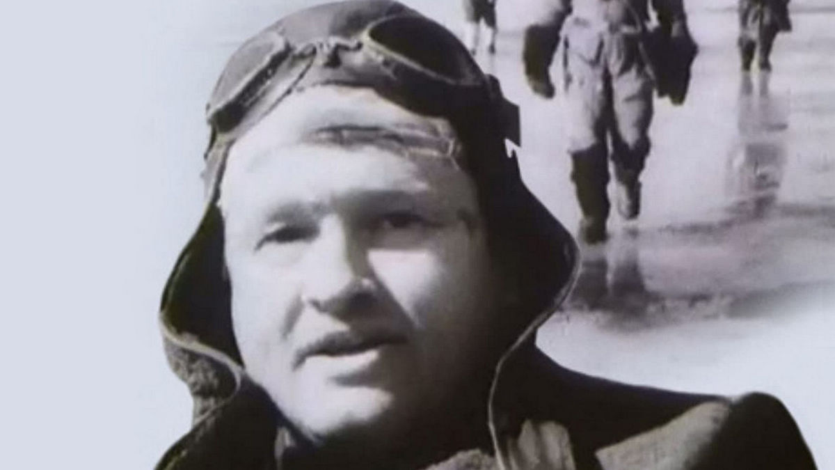 Переход товарища Чкалова через Северный полюс