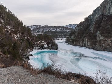 Замерзающая Катунь Замерзающая Катунь