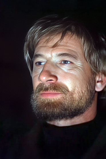 Владимир Емельянов