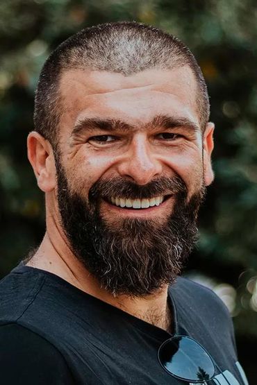 Дамир Кустура