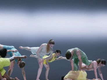 Sasha Waltz & Guests, ансамбль Ensemble Intercontemporain: Терри Райли, In C