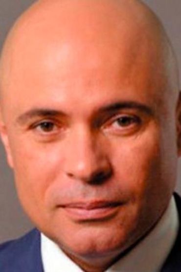 Игорь Артамонов