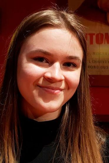 Оливия Айнали