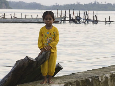 Рыбацкая деревня в Западном Папуа Рыбацкая деревня в Западном Папуа