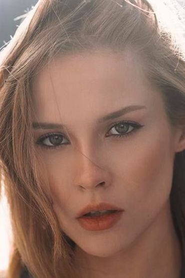 Полина Давыдова