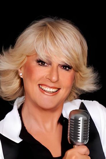 Лоретта Годжи