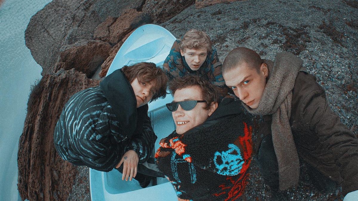 Черная весна