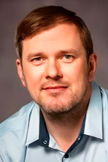 Андрей Лапин