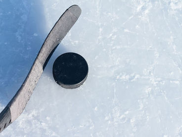 Хоккей Шведская Хоккейная Лига SHL. Плей-офф 2025/26. 1/4 финала. Фрёлунда (Гётеборг) - Лулео / Шеллефтео - Мальмё Редхокс. Матч 7 (если потребуется) Хоккей Шведская Хоккейная Лига SHL. Плей-офф 2025/26. 1/4 финала. Фрёлунда (Гётеборг) - Лулео / Шеллефтео - Мальмё Редхокс. Матч 7 (если потребуется)