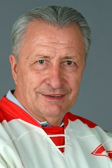 Александр Якушев