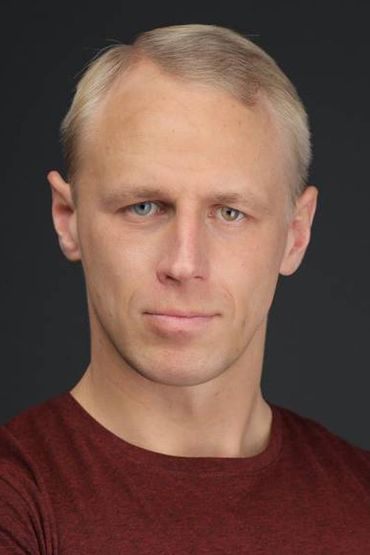 Михаил Новиков