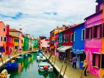 Город Бурано в Италии Город Бурано в Италии