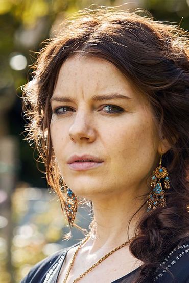 Эйми-Ффион Эдвардс