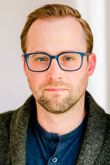 Райан Уитакер