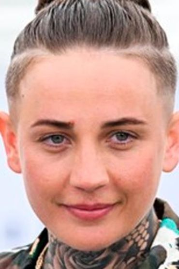 Лаура Эмблер