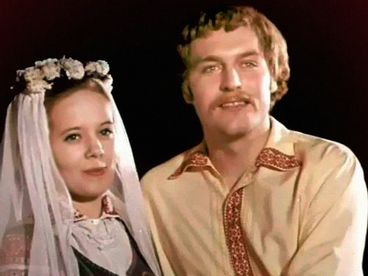 К 75-ЛЕТИЮ СО ДНЯ РОЖДЕНИЯ ЛЮДМИЛЫ СЕНЧИНОЙ. После ярмарки