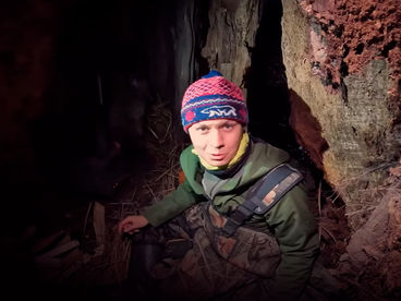 В дупле дерева - Илья Колчин В дупле дерева - Илья Колчин