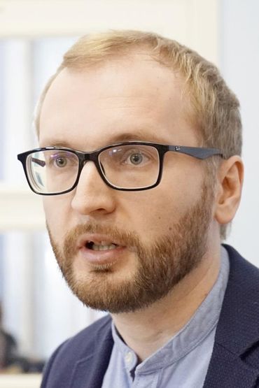 Николай Ларионов