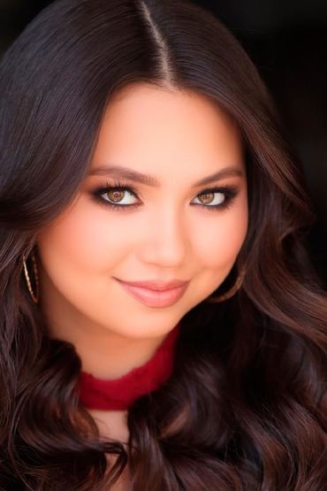 Карли Питерс