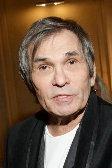 Бари Алибасов