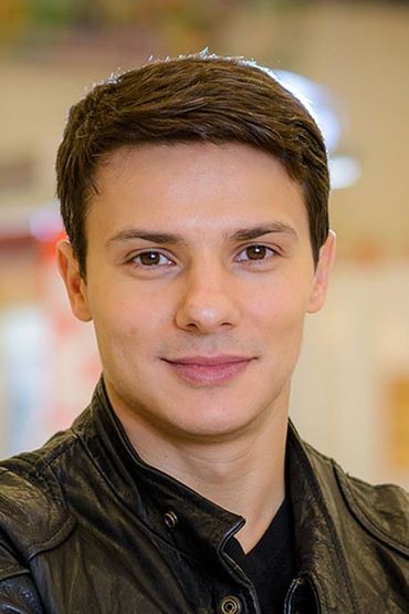 Александр Новин