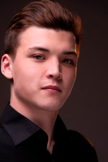 Алишер Исмайлов