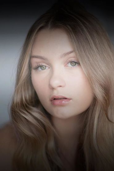 Амелия Айрис