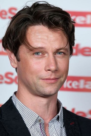 Леон Окенден