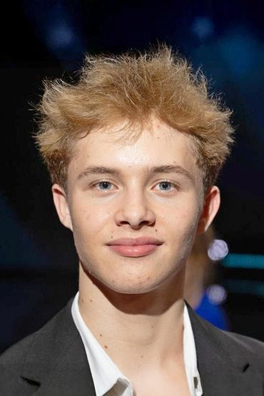 Леон Кемстач