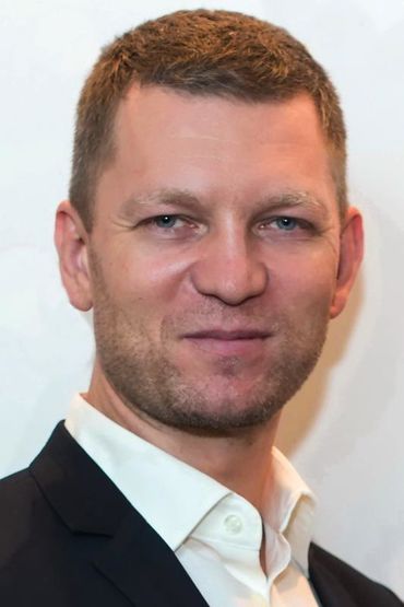 Олег Вебер