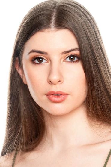 Анджелина Кама Даниэль