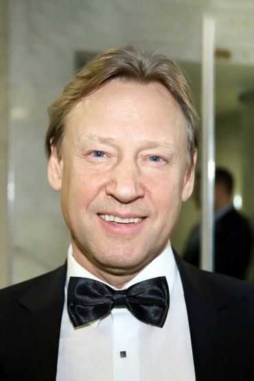 Дмитрий Харатьян