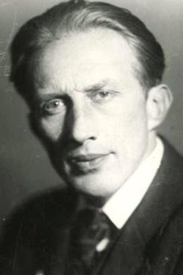 Лев Степанов