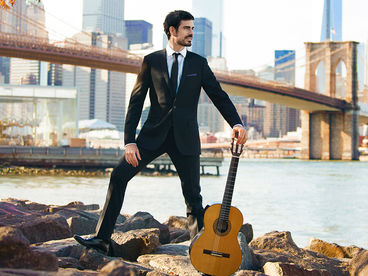 Пабло Сайнс-Вильегас, гитара. Берлинская филармония, дирижёр Кирилл Петренко. Гала-концерт Пабло Сайнс-Вильегас, гитара. Берлинская филармония, дирижёр Кирилл Петренко. Гала-концерт