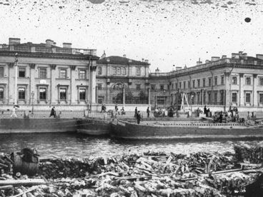 Книжные аллеи. Адреса и строки Книжные аллеи. Адреса и строки