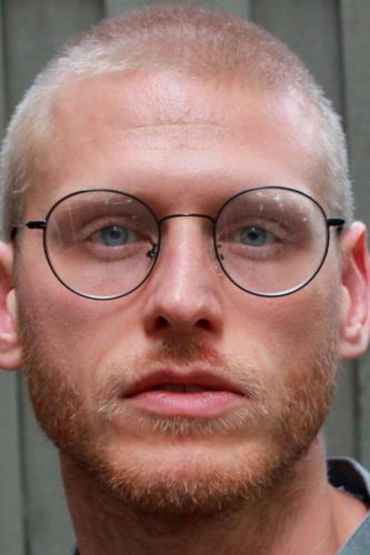 Николас Логан