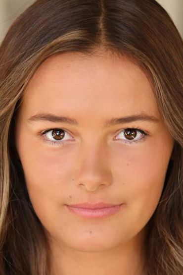 София Алонги