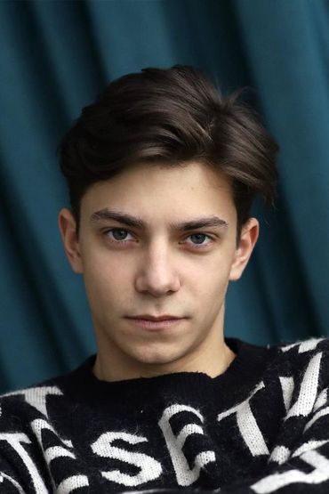 Арсений Вейс