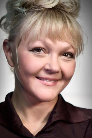 Марина Дюжева