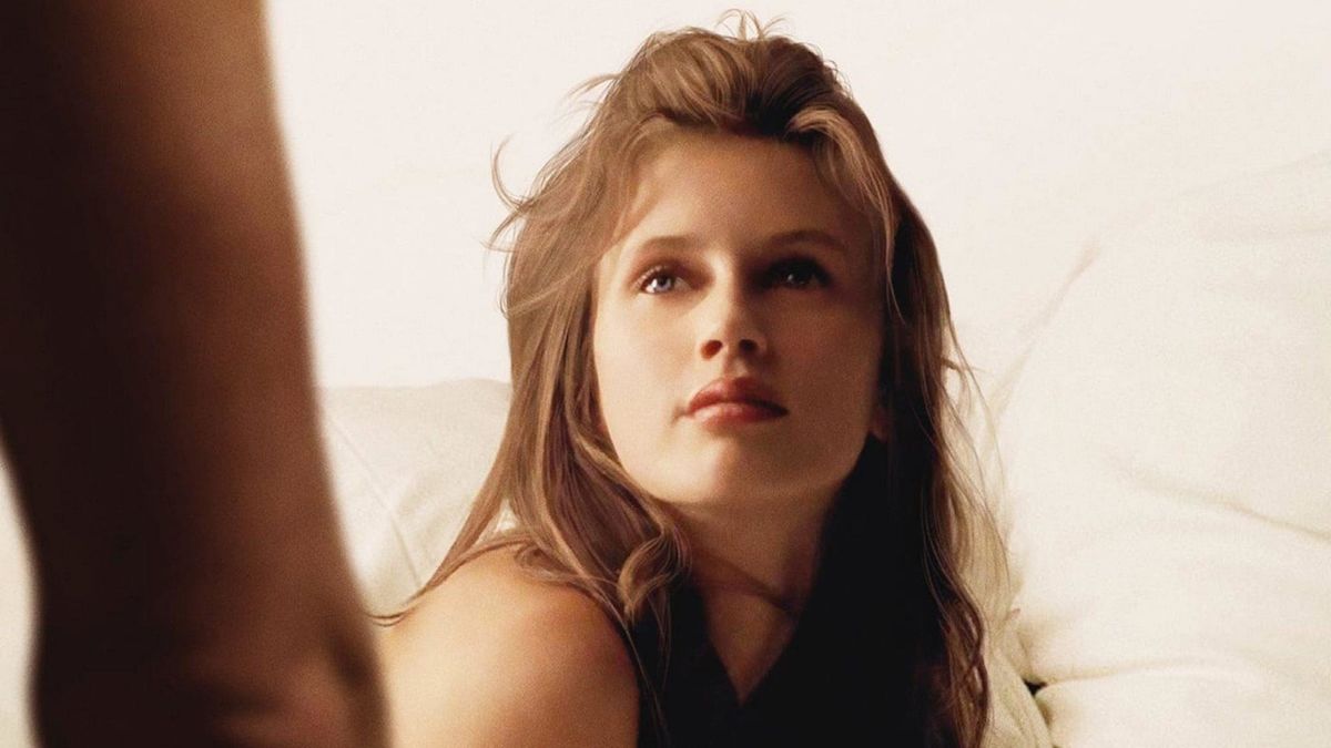 Молода и прекрасна