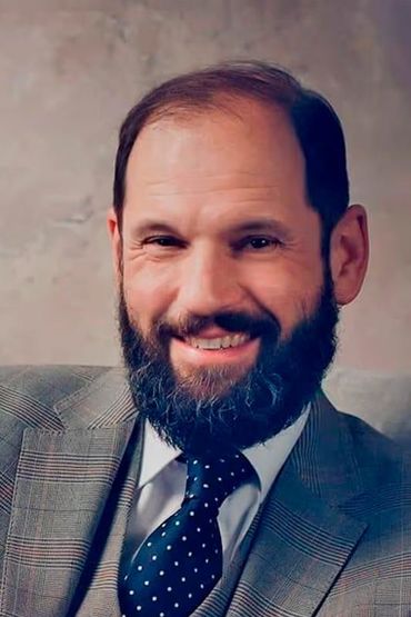 Тамаш Селеш