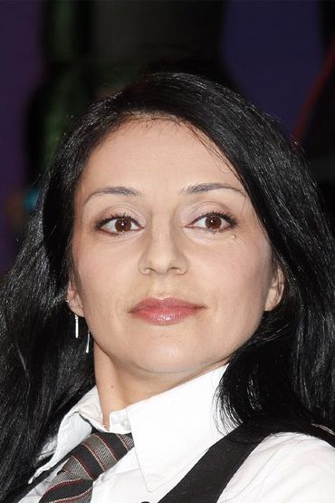 Ясемин Самдерели